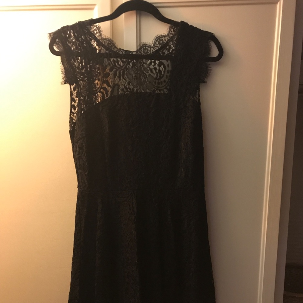 Lace dress w/open upper back